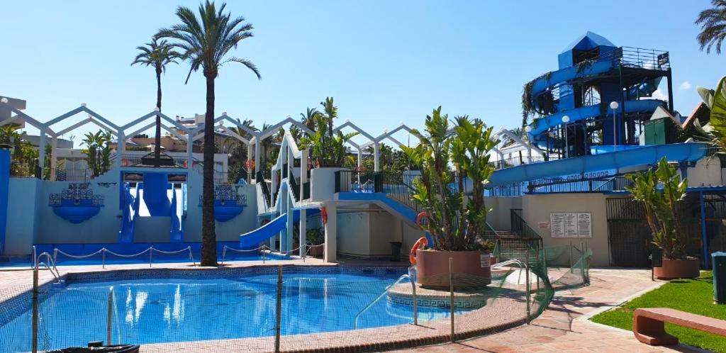 Benal Beach Suite, Parque Acuatico Y Vistas Al Mar Benalmádena Exterior photo